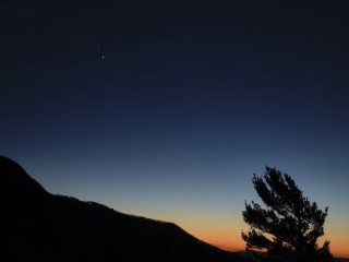 Sao Mộc, sao Thổ “hợp nhất” trên bầu trời đêm sau nhiều thế kỷ