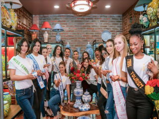 Thí sinh Hoa hậu Du lịch Thế giới 2022 trải nghiệm và quảng bá làng gốm Bát Tràng