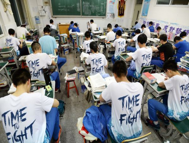 Nguyên nhân bất ngờ khiến các thí sinh Trung Quốc có tỷ lệ đỗ cao nhất trong CFA - kỳ thi khó nhằn nhất của giới tài chính