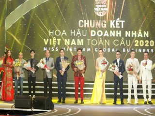 NTK tài năng Đức Minh tài trợ áo dài cuộc thi Hoa hậu Doanh nhân Việt nam Toàn cầu 2020