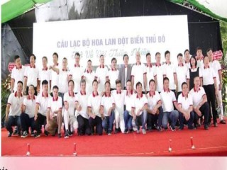 Ra mắt CLB Lan Var Thủ đô