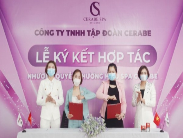 Lễ kí kết hợp tác toàn diện giữa Chuỗi nhượng quyền thương hiệu Spa Cerabe và Chủ Spa Dương Thu Nga 